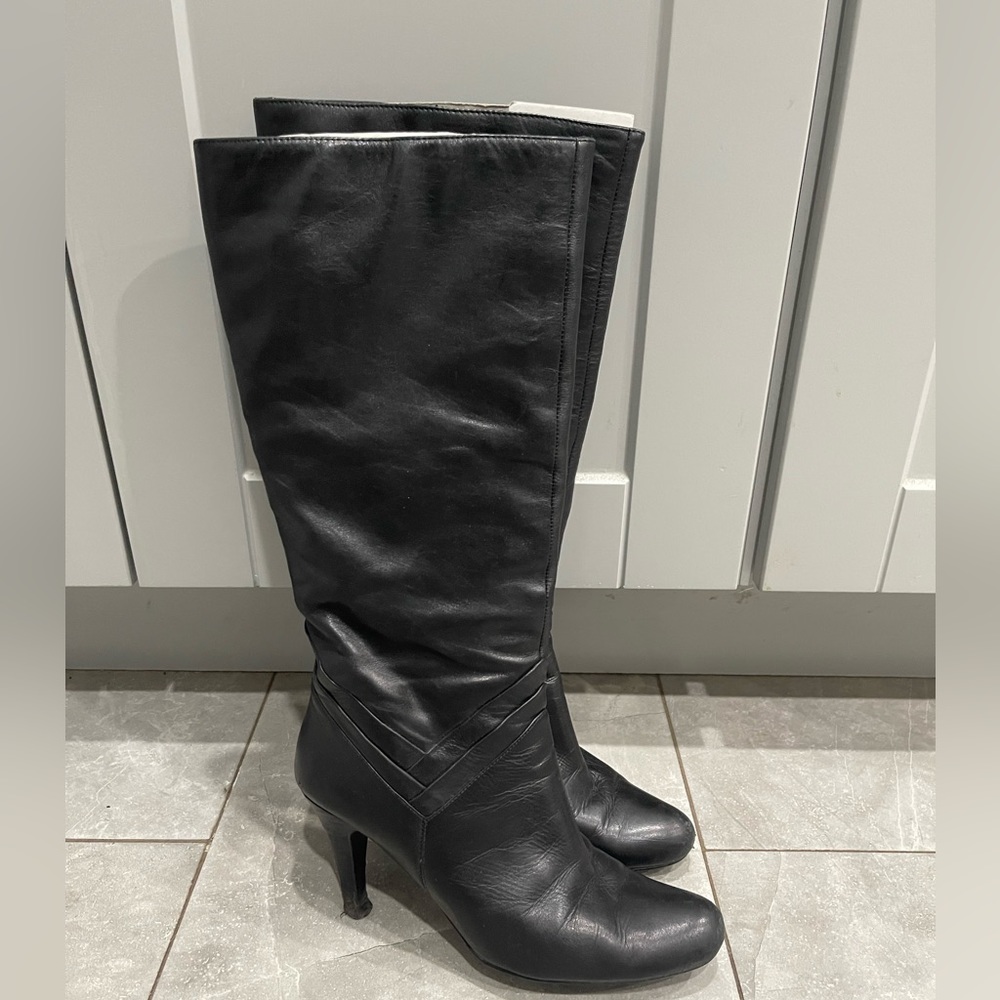 Black boots
